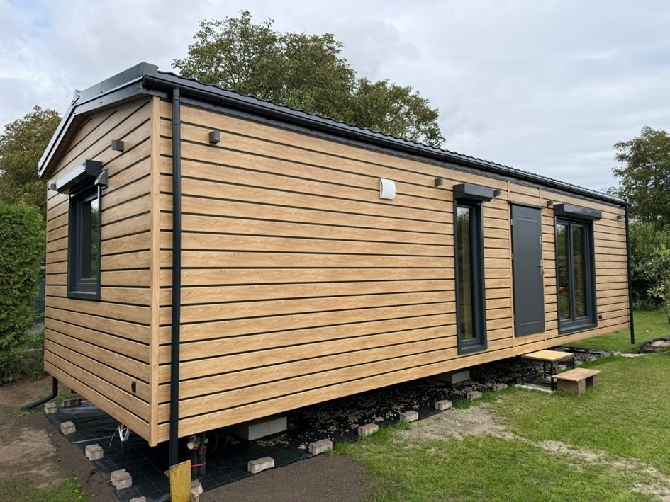 Usazení mobilního domu pomocí autojeřábu