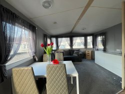 WhatsApp-Image-2024-12-05-at-05 WhatsApp-Image-2024-12-05-at-05