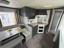 WhatsApp-Image-2025-12-05-at-20