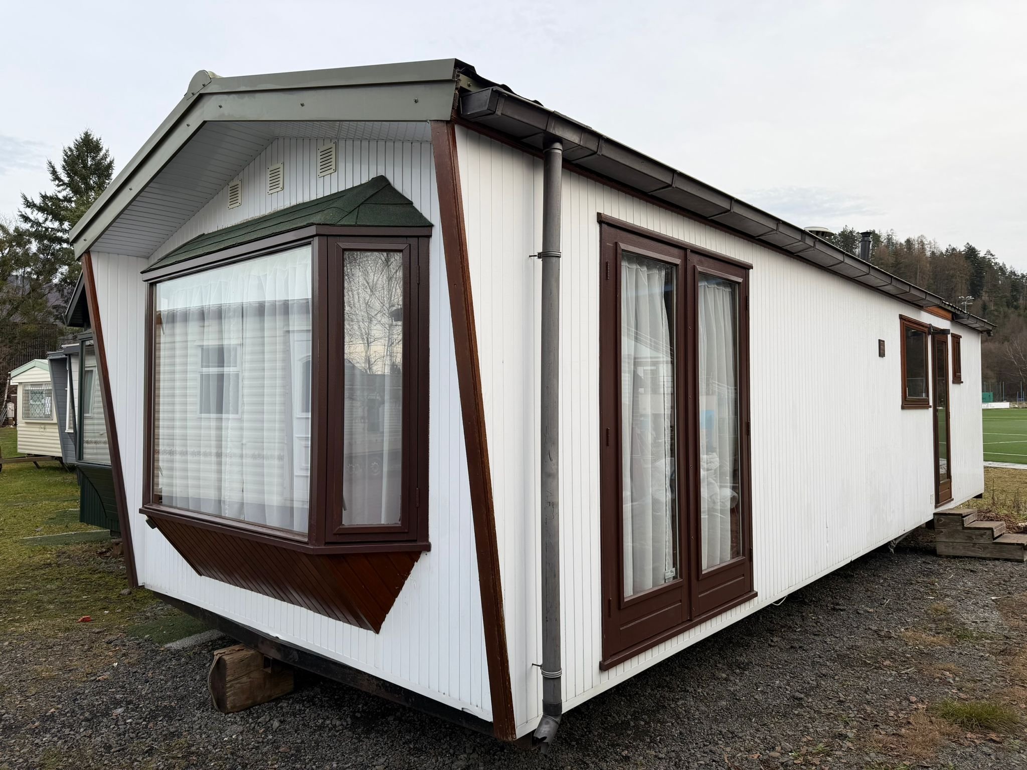 Chalet White Plastic