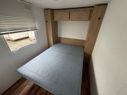 WhatsApp-Image-2025-10-08-at-20 WhatsApp-Image-2025-10-08-at-20